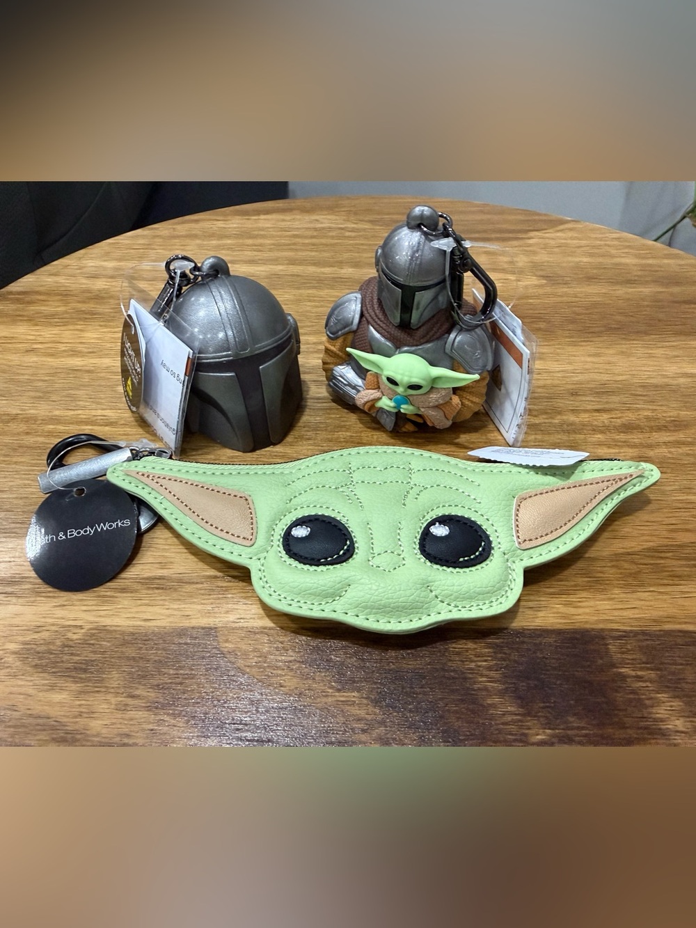 The Child (Grogu) Green Face Coin Purse, Grogu and The Mandalorian pocketBack ho